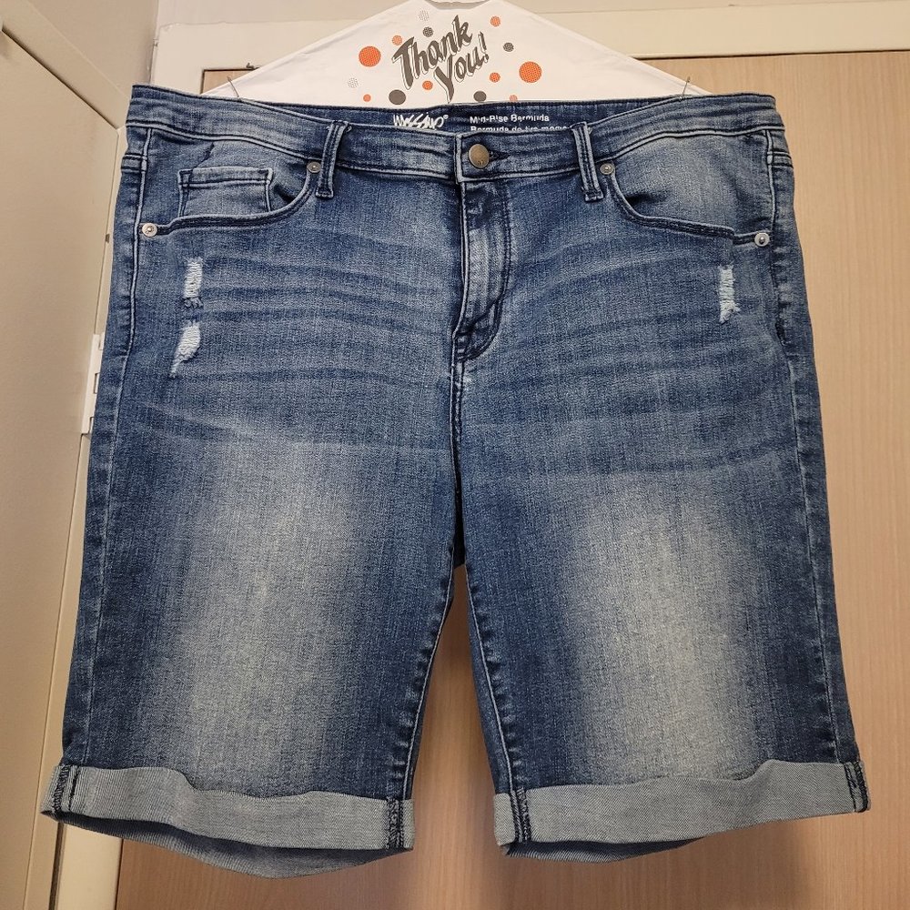 GENTLY USED, VINTAGE, MASSIMO, MID-RISE BERMUDA DENIM SHORTS, SIZE 16!!!